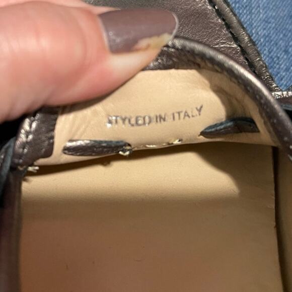 VANELI Matte Gold Driving Mocs Loafers Genuine Leather Styled in Italy Size 7.5 - Picture 8 of 13